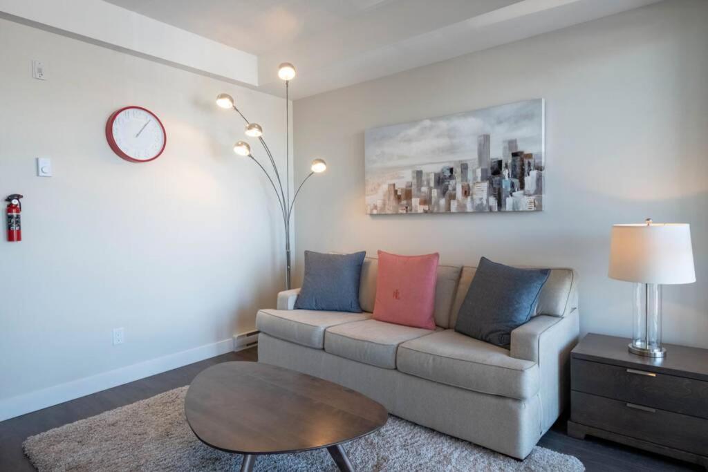 Clean 4Th Floor 1 Bedroom Apt In Old Town China Town Victoria Ngoại thất bức ảnh