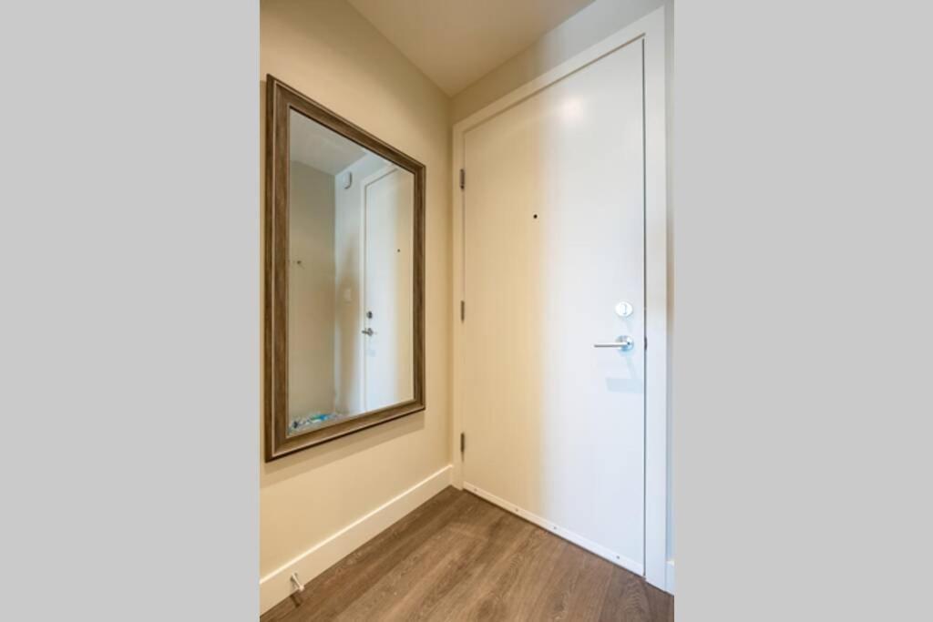 Clean 4Th Floor 1 Bedroom Apt In Old Town China Town Victoria Ngoại thất bức ảnh