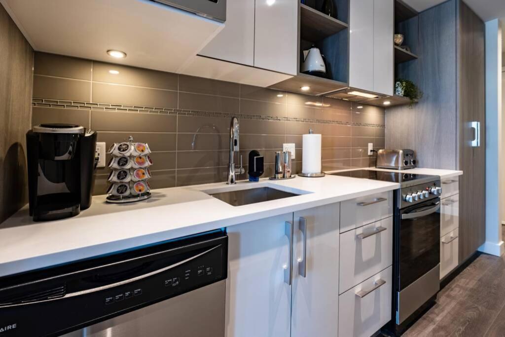 Clean 4Th Floor 1 Bedroom Apt In Old Town China Town Victoria Ngoại thất bức ảnh